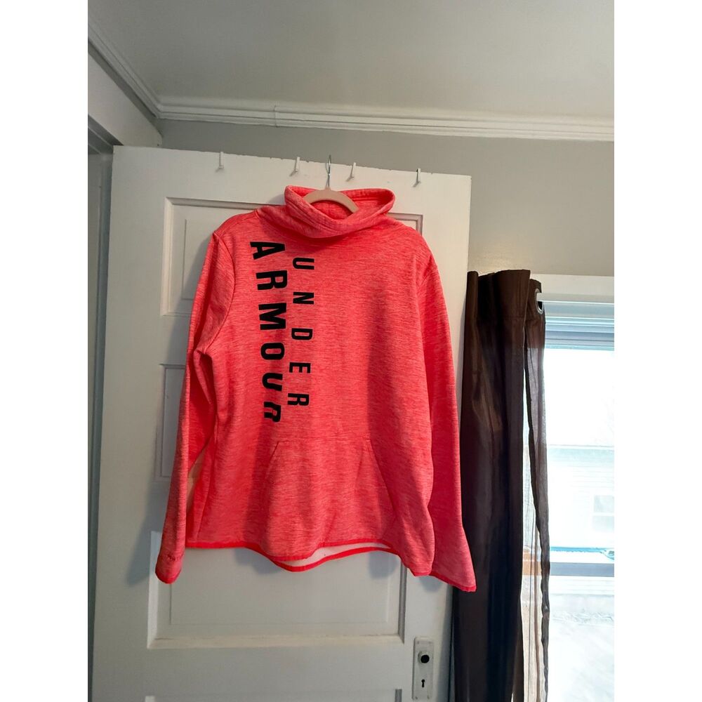 Under Armor sweatshirt